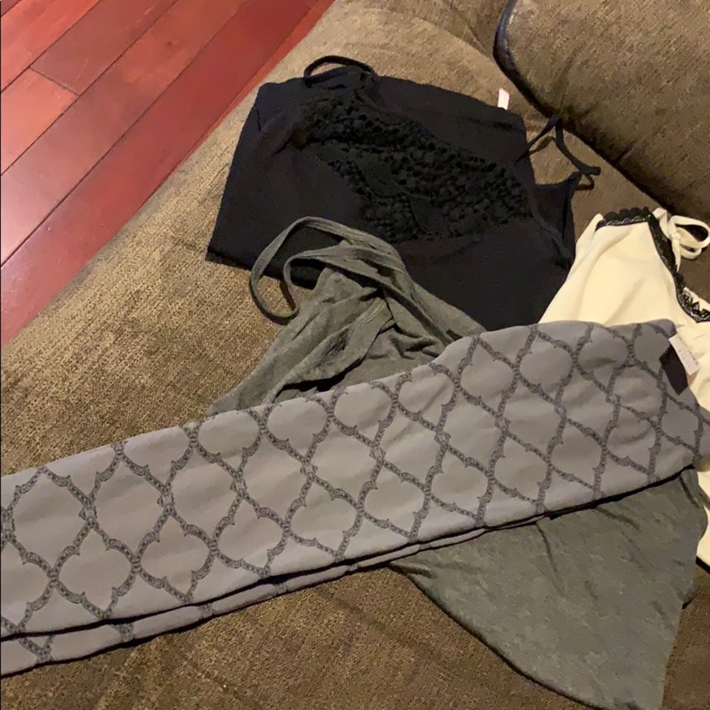Bundle Of Camisoles And One Of Stretch Leggings - image 2